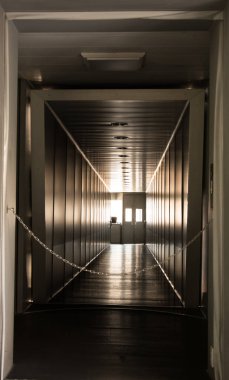 uçak doğru yürüyüş