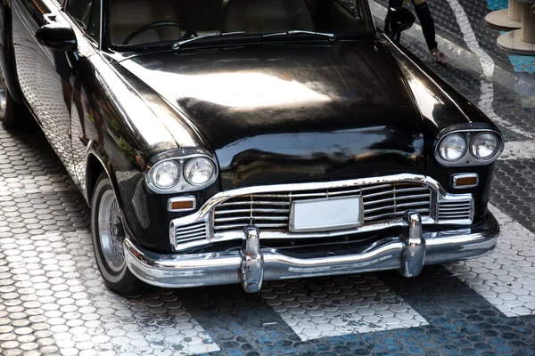 Czarne reflektory samochodowe Vintage — Zdjęcie stockowe