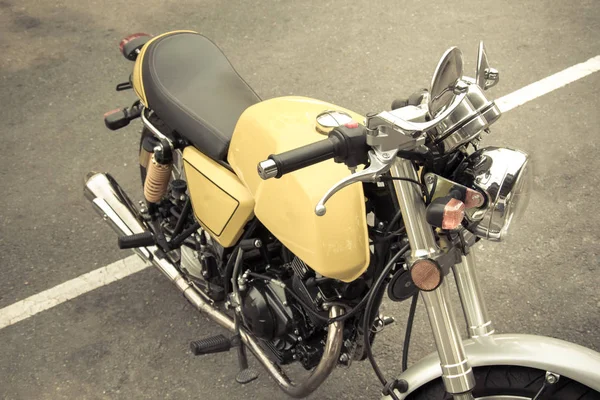 Detalhe da motocicleta vintage, tom vintage — Fotografia de Stock