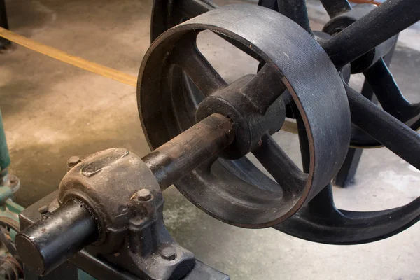 A water irrigation wheel and pump used to irrigate — Stock Photo, Image