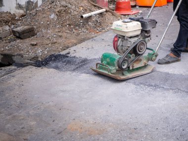 İşçi kullanımı titreşimli plaka Kompaktör sıkıştırma asfalt yol tamir