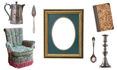 7 muhteşem eski vintage öğeler kümesi. Eski yemekleri, ev aletleri, ısıtıcılar, sandalye, kitaplar, şamdanlar, resim çerçeveleri. Beyaz arka plan üzerinde izole.