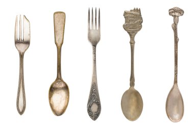 Beyaz bir arka planda izole Vintage çay kaşığı ve çatal. Ret