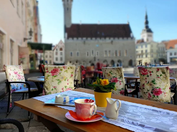 Utcai Cafe Asztalok Szék Városban Várja Embereket Kikapcsolódásra Csésze Kávé — Stock Fotó