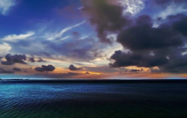 Drammatica Bella Notte Cielo Oceano Mare Cielo Notturno Mare Blu — Foto Stock