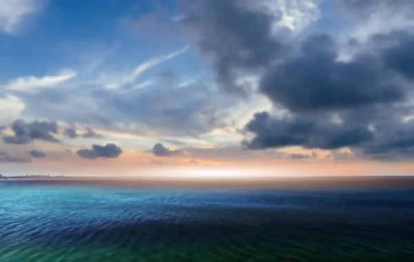 Zachód Słońca Morzu Różowy Żółty Niebieski Panorama Ocean Woda Fala — Zdjęcie stockowe