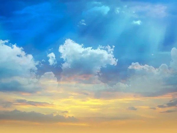 Cielo Azul Atardecer Esponjosas Nubes Color Rosa Blanco Rayos Luz — Foto de Stock