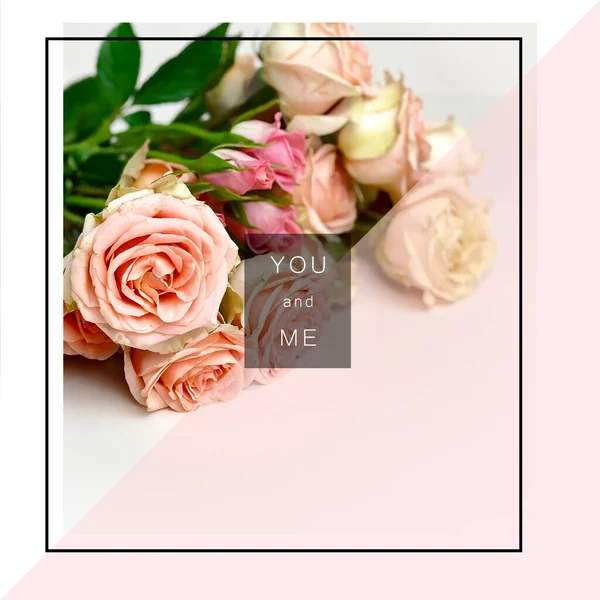 バレンタインデーの結婚式のための白い背景挨拶のピンクのバラ愛のテキスト引用符テンプレートバナーの背景を持つ女性 — ストック写真