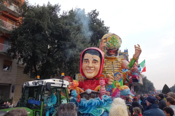 Verona Italia Marzo 2019 Carros Maks Desfile Durante Carnaval Ciudad —  Fotos de Stock
