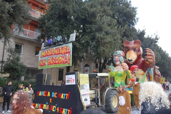 Verona Italia Marzo 2019 Carros Maks Desfile Durante Carnaval Ciudad —  Fotos de Stock