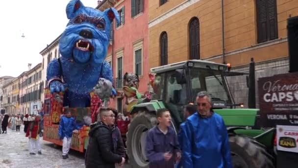 Verona Itálie Březen 2019 Vozy Maskové Průvodky Během Karnevalu Města — Stock video