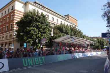 Verona, İtalya-Haziran 2019: İtalya'nın Verona şehrinde ki ünlü bisiklet yarışı Giro d'Italia'nın son yarışı