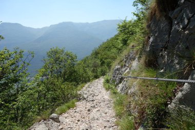 Umut yolu. Corona Tapınağı, İtalya'da Spiazzi kutsal