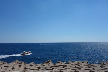 İtalya 'nın Campania kentindeki ünlü Amalfi kasabasının manzarası