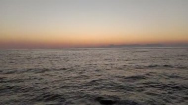 İtalya 'nın Agropoli limanında günbatımı