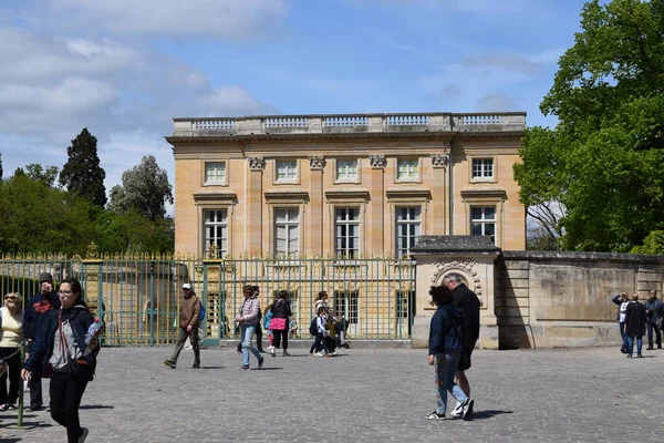 Versalles Francia Mayo 2018 Palacio Versalles Muy Lejos París Una —  Fotos de Stock