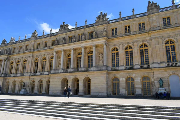 Versalles Francia Mayo 2018 Palacio Versalles Muy Lejos París Una —  Fotos de Stock