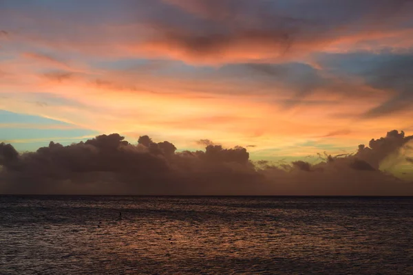 Hermosa Puesta Sol Dorada Playa Blanca Aruba Con Agua Turquesa — Foto de Stock