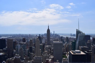 New York Manhattan gökdeleni Rock gözlem güvertesinden güneşli bir günde panoramik manzara