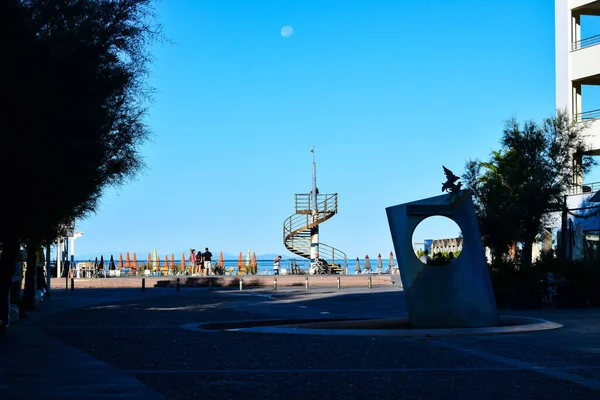 Marina Cecina Panoramautsikt Över Largo Cairoli Morgonen Solig Sommardag — Stockfoto