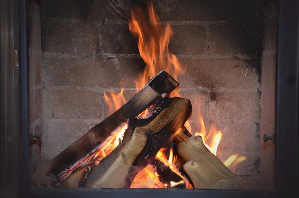 Fire Burning Fireplace Firewood Flame Background Brickwork — Stock Photo, Image