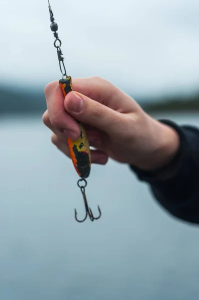 Zařazování Rybářských Linie Spinningu Rukou Rybáře Detail Norsko Alesund — Stock fotografie