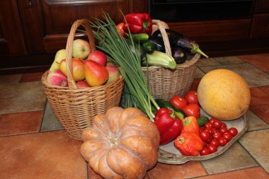 meyve ve sebze piyasadan satın alma