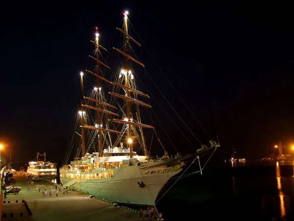 Llegada Nocturna Del Yate Puerto Odessa Con Visita Turística —  Fotos de Stock