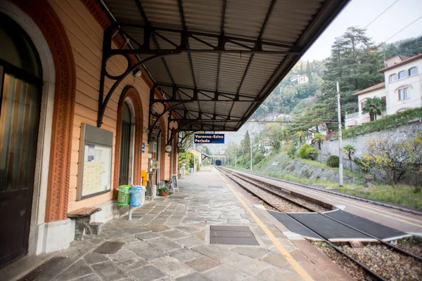 Varenna Włochy Października 2017 Rano Pociąg Stacja Varenna Esino Perledo — Zdjęcie stockowe