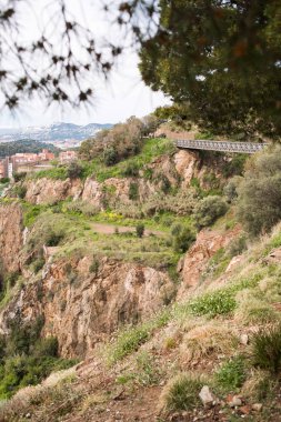 Barselona'da Park Guinardó Bridge'de. İspanya. Bunker Carmel yakın köprü.