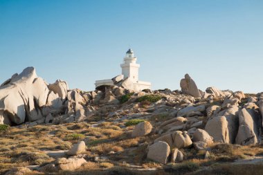 Capo Testa, deniz feneri. Santa Teresa di Gallura, Sardunya Isla