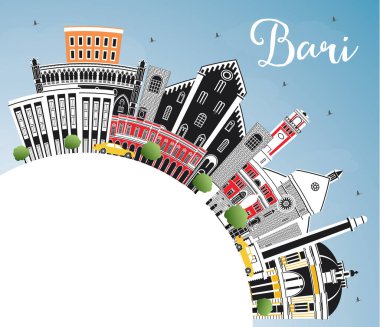 Bari Italya şehir silueti gri binalar, mavi gökyüzü ve kopya S