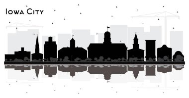 Iowa City Skyline Silueti ile Siyah Binalar ve Yansıması