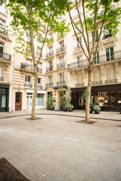 Paříž Francie Května 2019 Útulný Dvůr Paříži Ulici Rue Palatine — Stock fotografie