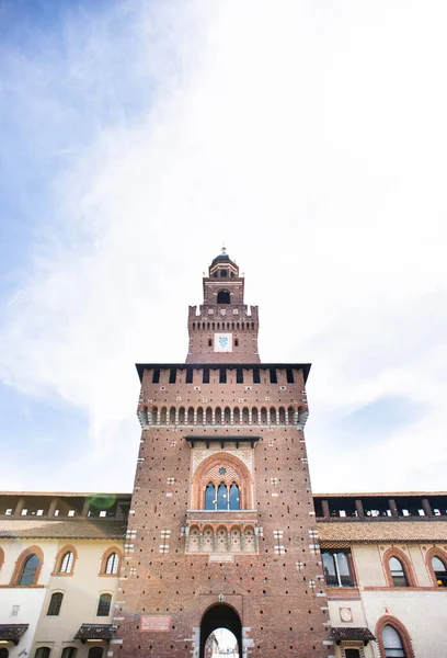 Sforza Kastély Filarete Torony Kék Égbolt Napsütés — Stock Fotó