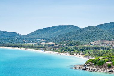 Sardunya 'da Akdeniz. İtalya. Cala Sinzias ve San Pietro Plajları. Mountain Monte Turno 'dan Hava Görüntüsü.