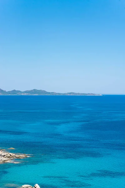 地中海とイタリア島サルデーニャ島の海岸 — ストック写真
