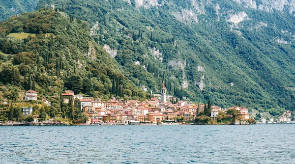 Lac Côme Varenna Ville Avec Des Montagnes Sur Fond Italie — Photo