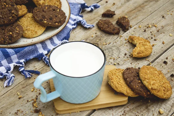 Cookies Platter Glass Milk Wooden Background — Stock Photo, Image