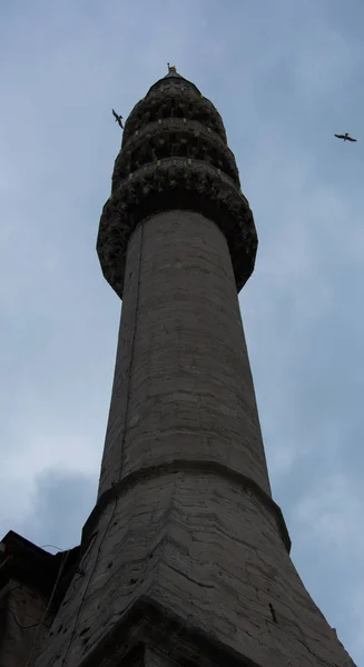 Yeni Camii Minaresi Istanbul Büyük Camilerinden — Stok fotoğraf