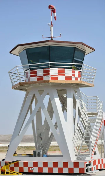 Air Traffic Control Tower Provide Pilots Advice Information Instructions Radio — Stock Photo, Image
