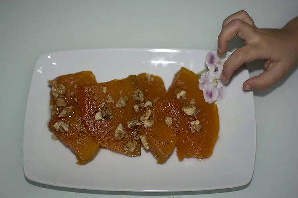 Традиционный Турецкий Десерт Сделано Сахара Цуккини Грецкого Ореха — стоковое фото