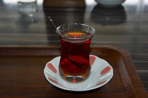 Tavşan kanı. Türkler çay güzelliği açıklaması