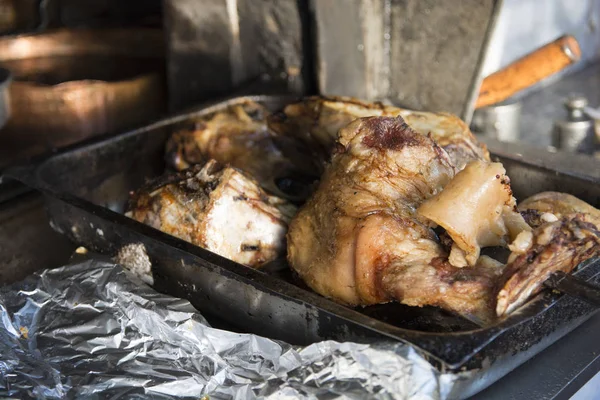 Ειδικά Προετοιμασμένο Πηγάδια Πρόβειο Κρέας Είναι Μαγειρεμένο Φωτιά Ξύλου Παραδοσιακό — Φωτογραφία Αρχείου