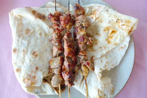 Carne de espetos de churrasco — Fotografia de Stock