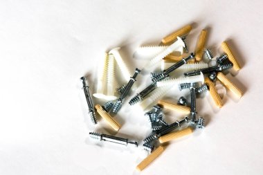 Yükleme ana, açılar, bağlantı parçaları ve şap bir mobilya montaj