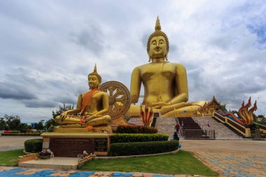 Büyük Buda heykeli altın