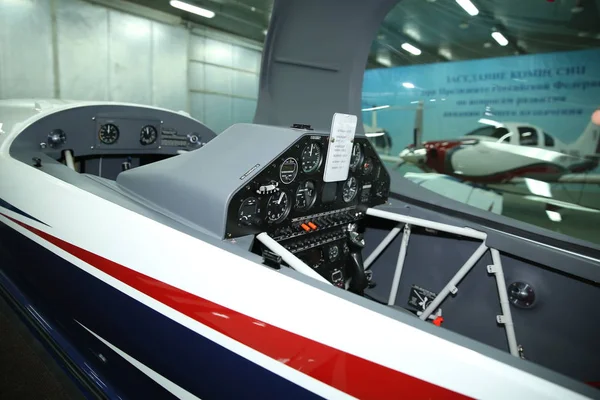Pilótafülke Sport Repülőgép Oldalán — Stock Fotó
