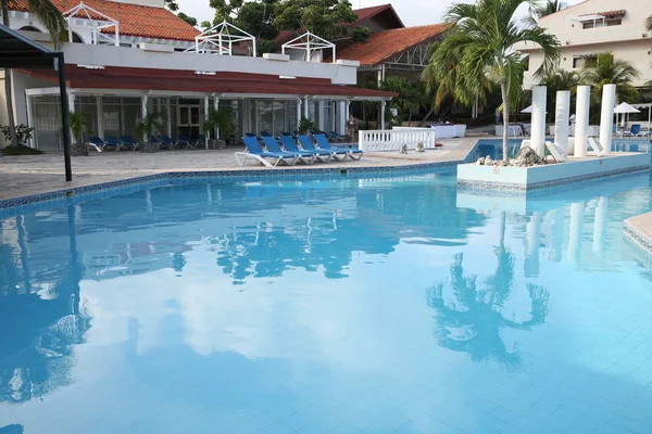 Schwimmbad Mit Blauem Wasser Hotel Tropischen — Stockfoto