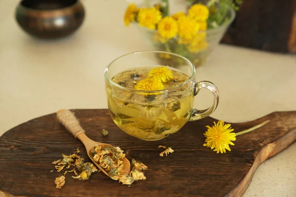 Cup Tea Dandelion Flowers — Stock Photo, Image